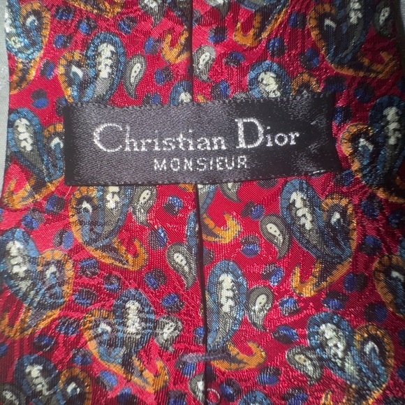 Christian Dior Red Patterned Men's Tie. 100% printed polyester. EUC - Picture 4 of 6
